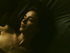 Анни Крюгер голая, Лизанн Бегин голая, Инга Леханова голая, другие – Романовы s01e04 (2018) #3