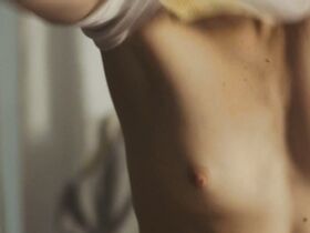 Кэйлан Бернетт, Мерседес Максвелл, Индиго Раэль, Дженнифер Кригер голая – Девушка из Марфы 2 (2017) #8