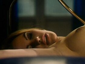 Альберта Лойпур голая, Мириам Цшаге голая, Сьюзан Дерахчани голая, Эльке Дудачи голая – Крыса (1993) #15