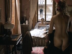 Андреа Петрик голая, Андреа Чапар голая – Кинчем (2017) #3