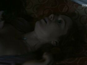 Ирена Мелсер голая, Паулина Галёнзкая секси – Дороги свободы s01e07 (2018)