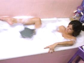 Ампаро Муньос секси, Иоланда Риос голая, Мави Фернандес голая – Бред любви (1986) #2