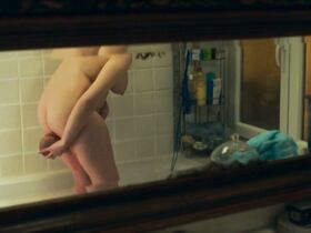 Индия Хэйр голая, Нэйдра Айади голая – Paris etc. s01e03 (2017)