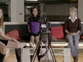 Антье Моннинг голая, Ирис Босс голая, Уте Мейзенхеймер голая, Элиза Оберциг голая – Вкус жизни (2017) #22