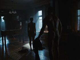 Минка Келли голая – Титаны s01e09 (2018) #6