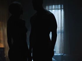 Минка Келли голая – Титаны s01e09 (2018) #8