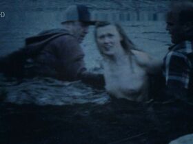 Симона Гейсслер секси, Валери Штолль голая – Там, где нет теней (2018) #8