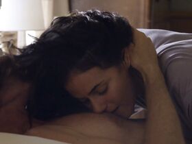 Эммануэль Шрики секси – Гостеприимство (2018) #4