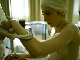 Роксана Дюран голая – Парфюмер s01e04 (2018) #6