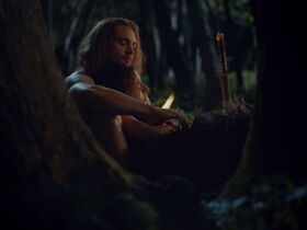 Чарли Мёрфи голая – Последнее королевство s01e08 (2015) #4