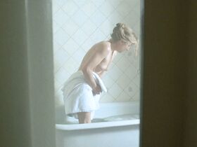 Элен Венсан голая – Жизнь – это долгая спокойная река (1988)