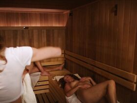 Катя Риман голая, Лизе Ферин секси – Великолепные времена (2018) #2