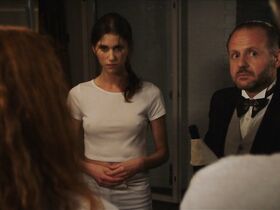 Катя Риман голая, Лизе Ферин секси – Великолепные времена (2018) #4