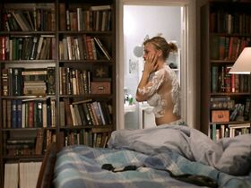 Патриша Аркетт голая, Лаура Грэйди секси, Дебора Феррари секси – Звериная натура (2001) #13