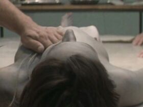 Антония Сехерс голая, другие – Вскрытие (2010) #2