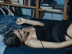 Одри Бастьен голая, Сельма Эль Муисси голая – Lights Out (2010) #6