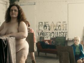 Клэр Фой секси, МайАнна Бёринг секси, Джессика Ганнинг голая – Белая жара s01e02-04 (2012)