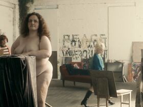 Клэр Фой секси, МайАнна Бёринг секси, Джессика Ганнинг голая – Белая жара s01e02-04 (2012) #2