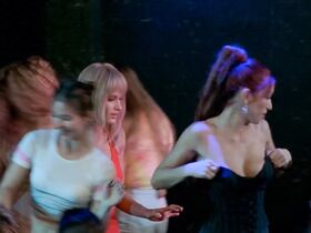 Саския Мюлдер голая, Ор Атика голая – Красотки (1998) #7