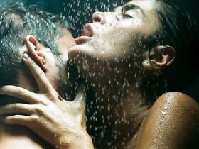 Софи Шарлотт голая, Мария Касадевалл голая – Железный остров s01e04 (2018) #3