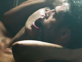 Софи Шарлотт голая, Мария Касадевалл голая – Железный остров s01e04 (2018) #6