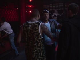 Моника Покорска голая, другие – Ослепленный огнями s01e05 (2018) #7
