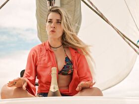 Летиция Лима секси, Моник Алфрадик секси – Beyond the Island s01e01-03 (2018) #5