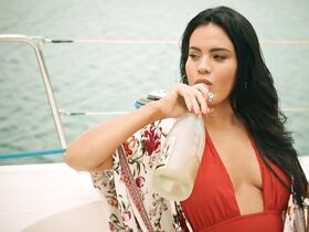 Летиция Лима секси, Моник Алфрадик секси – Beyond the Island s01e01-03 (2018) #6