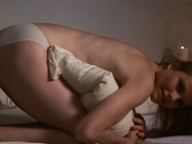 Мэриэл Хемингуэй голая, Табита Херрингтон голая, Шила Андерсон голая – Звезда Плейбоя (1983) #8