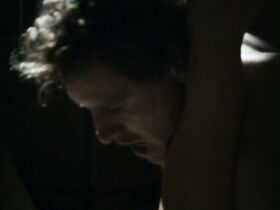 Кирстон Вэрэйнг голая, Кэти Джарвис голая – Аквариум (2009) #2