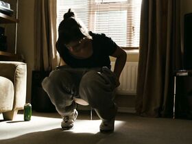 Кирстон Вэрэйнг голая, Кэти Джарвис голая – Аквариум (2009) #6