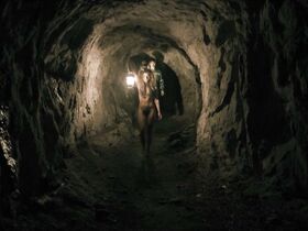 Изабель Ко голая, Магдалена Шпирук голая, другие – Вампир Видар (2017) #4