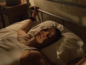 Саманта Мортон голая – Код 46 (2003) #2