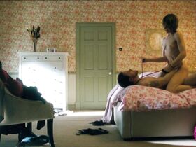 Джоди Маккаллум голая, Кейт Дики голая – Грязь (2013) #4