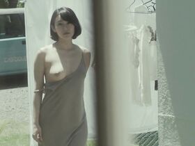 Идзуми Окамура голая, Сё Нисино голая – Пробудившийся от гимнопедий (2016) #1