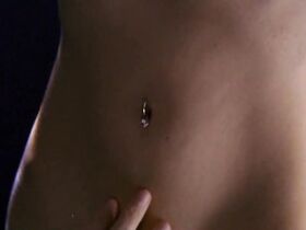 Ким Диккенс голая, Карен Холнесс голая – Развал (2003) #9