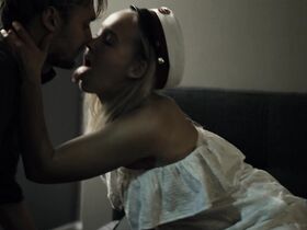 Альба Аугуст секси, Анжела Бундалович голая, Джессика Диннаж голая – Дождь s01e05 (2018) #10