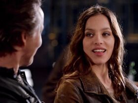 Лилиана Де Фриз голая – Мужчины в большом городе 2 (2015) #1