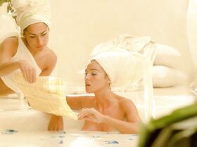 Моника Беллуччи голая – Астерикс и Обеликс: Миссия Клеопатра (2002) #2