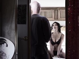 Пасэй Пау секси – Нация Z s01e03 (2014)