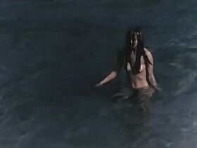 Кароль Андре голая – Насилие в песках (1969) #5