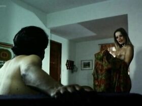 Даниэль Лондер голая, Елена Натаниэль голая, Мари Пантази голая – В поисках... (1972) #15