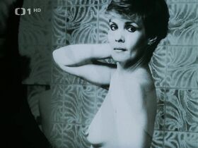 Яна Сульцова голая – Хорошее освещение (1985) #6