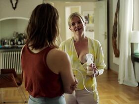 Мира Бартушек голая – Zur Hölle mit den anderen (2016) #6