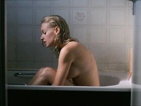 Кристина Тремарко голая – Gifted (2003)