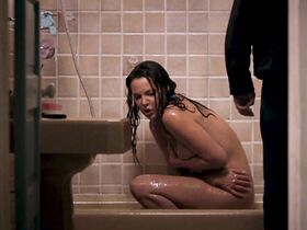 Кэтрин Хайгл секси – Очень опасная штучка (2011) #2