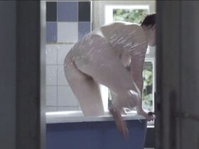 Ювита Будник голая – Птицы поют в Кигали (2017) #2