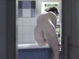 Ювита Будник голая – Птицы поют в Кигали (2017)