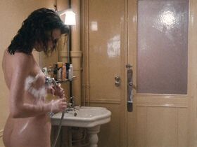 Эммануэль Беар голая – Любовь тайком (1985) #1