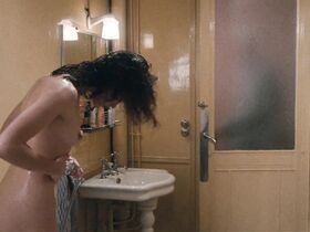 Эммануэль Беар голая – Любовь тайком (1985) #2